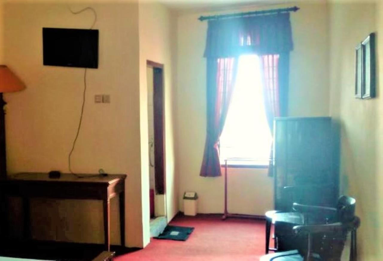 Wisma & Kantin Amanda Mojokerto Ngoại thất bức ảnh