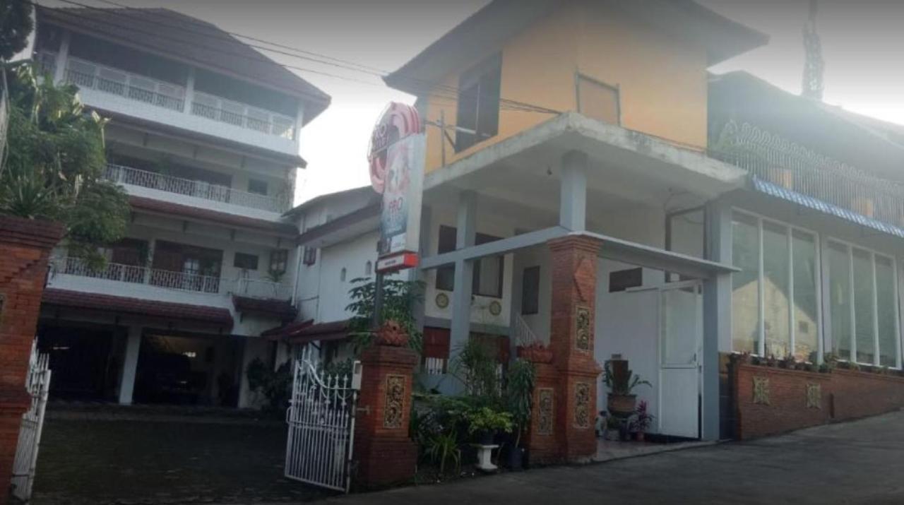 Wisma & Kantin Amanda Mojokerto Ngoại thất bức ảnh